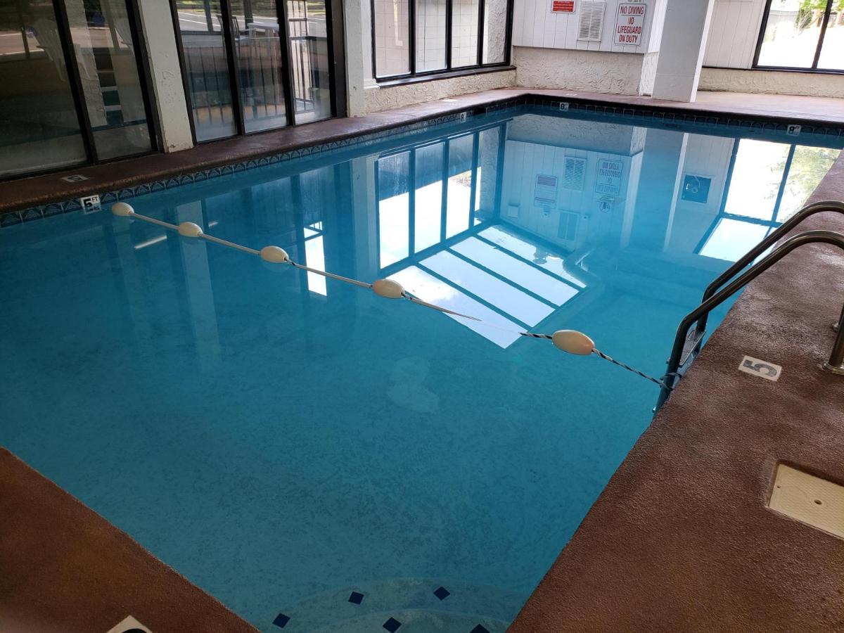 Oak Square 201 Apartment แกตลิงเบิร์ก ภายนอก รูปภาพ